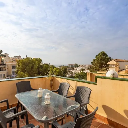 Flores 5 - Large Townhouse
