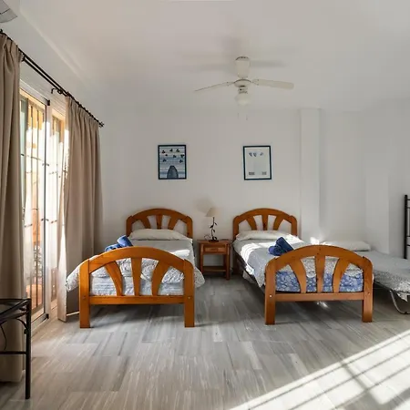 Flores 5 - Large Townhouse *