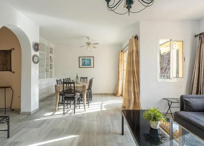 度假居 Flores 5 - Large Townhouse *