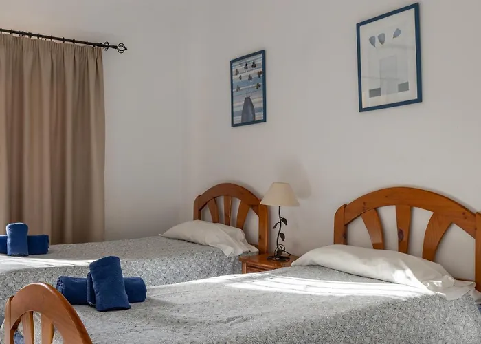 Flores 5 - Large Townhouse 度假居 内尔哈