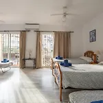 Flores 5 - Large Townhouse Сasa de vacaciones Nerja