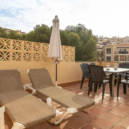 Flores 5 - Large Townhouse Holiday home