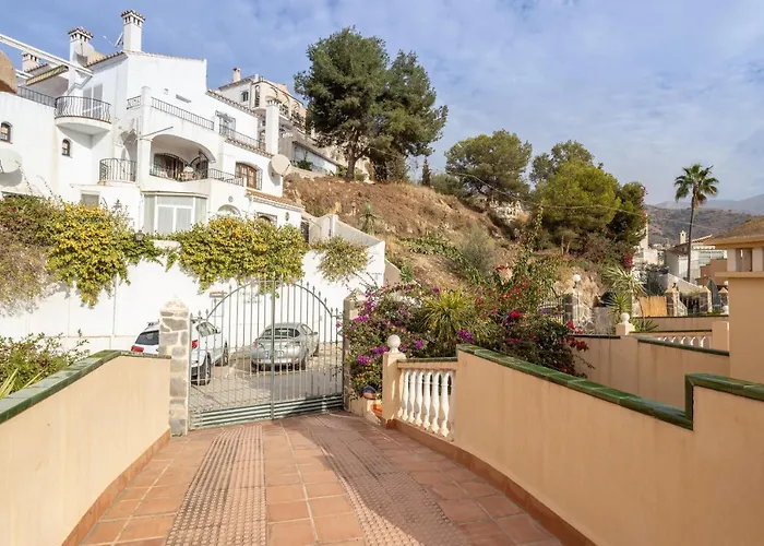 Flores 5 - Large Townhouse