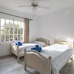 Flores 5 - Large Townhouse Дом отдыха